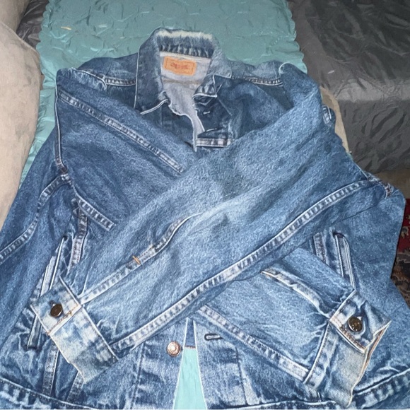 Levi’s Jean jacket size 50 boyfriend cut - Picture 3 of 3
